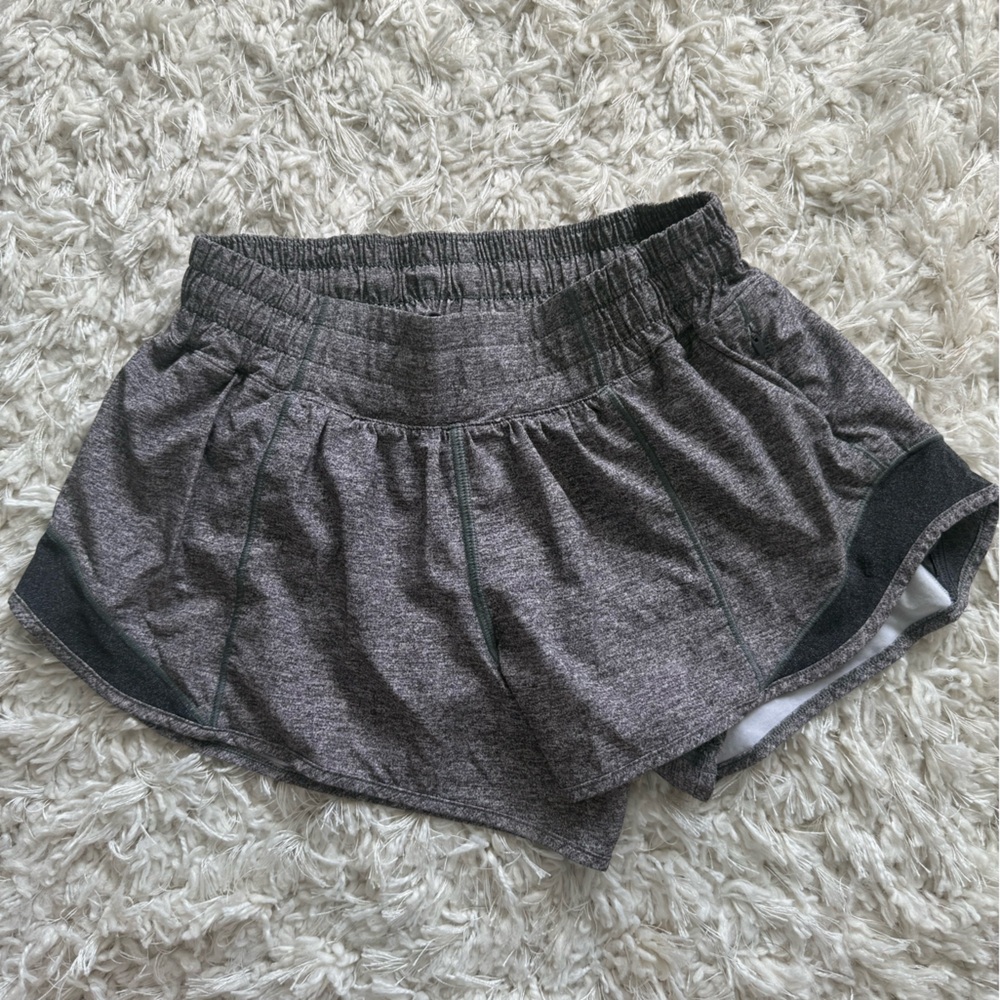 Lululemon Gray Hotty Hot Shorts 2.5in lr